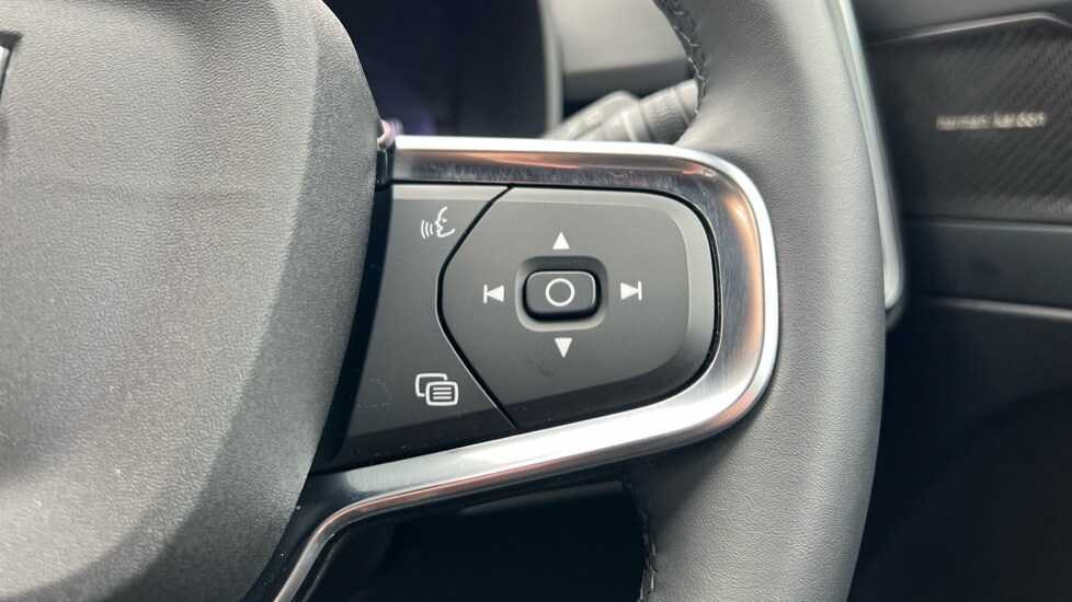 Used Volvo XC40 2023 for sale - 76241737: Photo 19