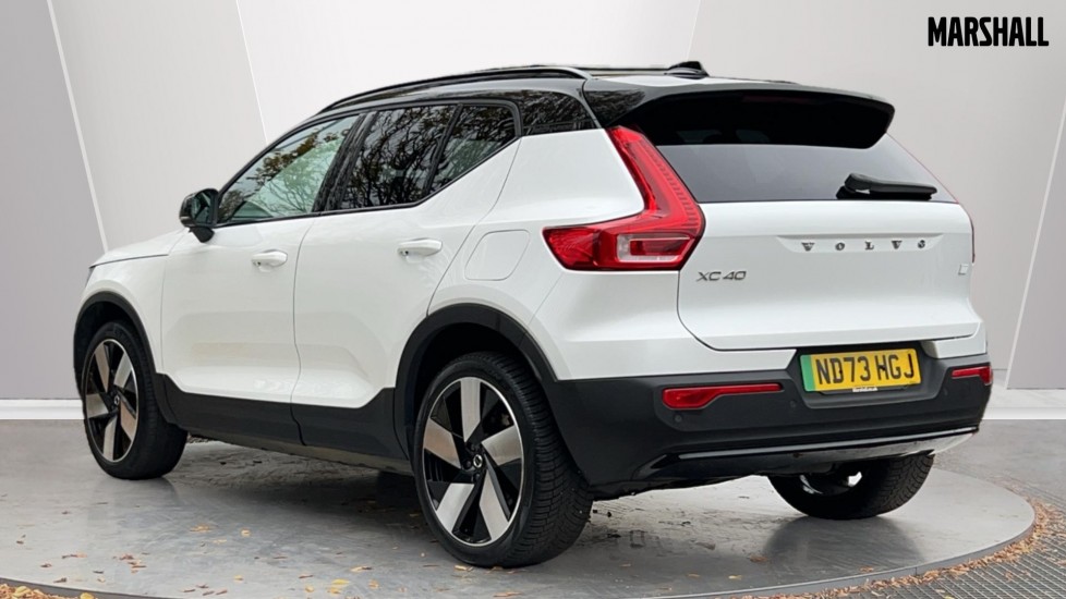 Used Volvo XC40 2023 for sale - 76241737: Photo 2