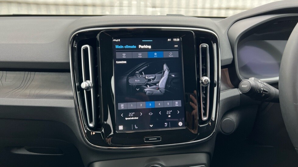 Used Volvo XC40 2023 for sale - 76241737: Photo 22