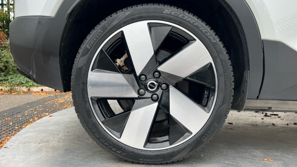 Used Volvo XC40 2023 for sale - 76241737: Photo 24