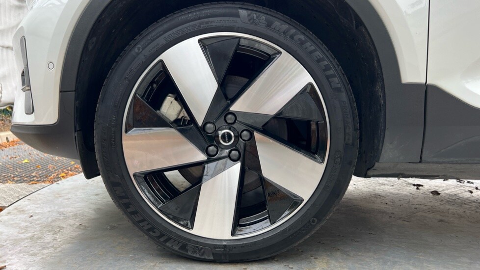 Used Volvo XC40 2023 for sale - 76241737: Photo 25