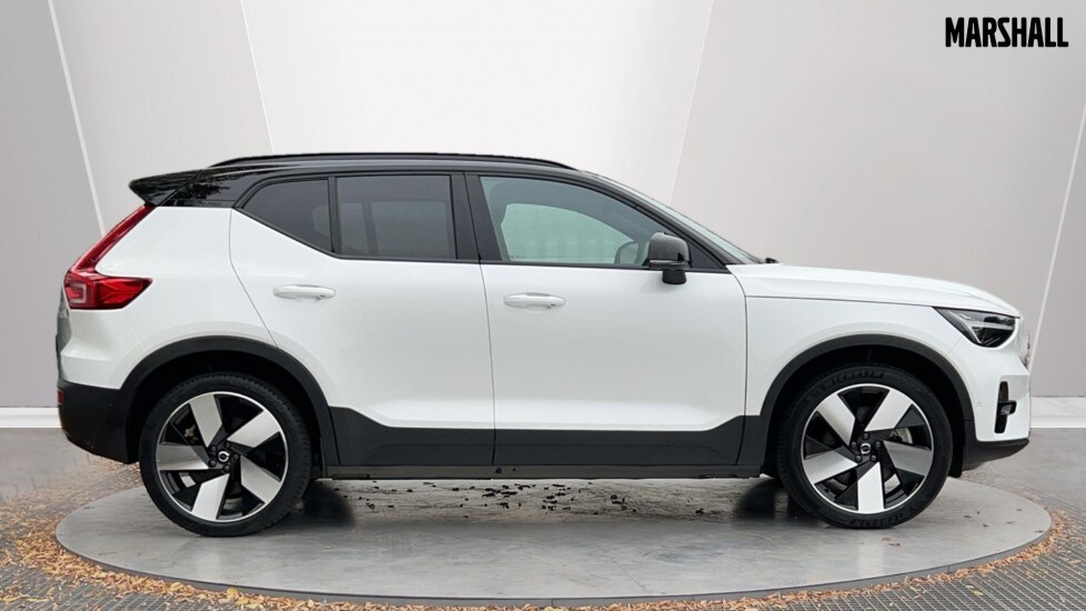 Used Volvo XC40 2023 for sale - 76241737: Photo 3