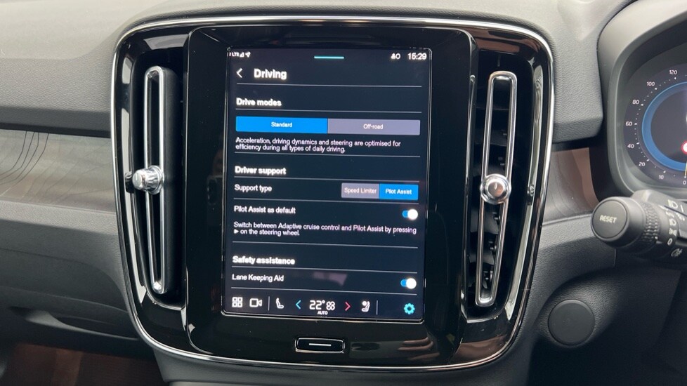 Used Volvo XC40 2023 for sale - 76241737: Photo 40