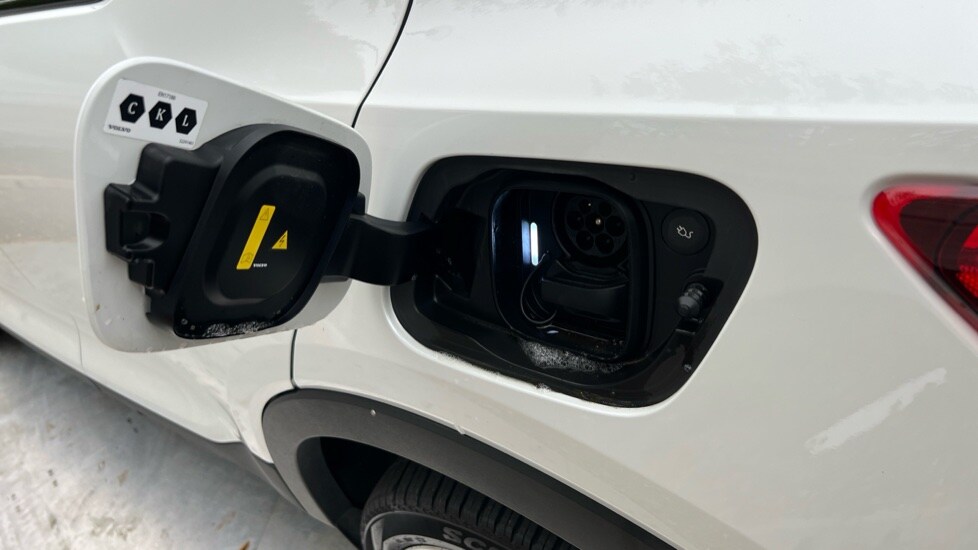 Used Volvo XC40 2023 for sale - 76241737: Photo 41