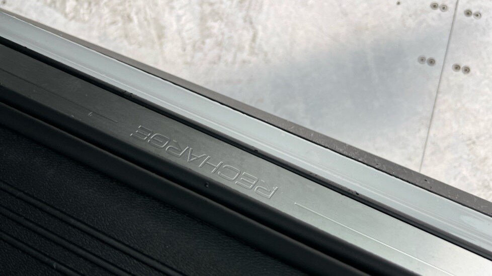 Used Volvo XC40 2023 for sale - 76241737: Photo 42