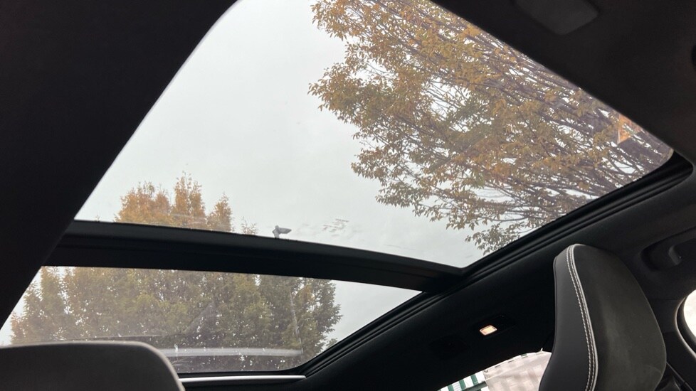 Used Volvo XC40 2023 for sale - 76241737: Photo 43