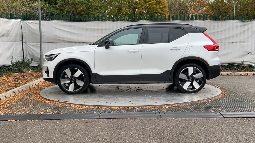 Used Volvo XC40 2023 for sale - 76241737: Photo 8