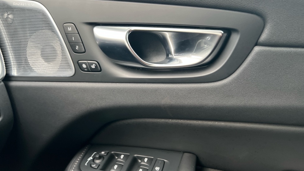 Used Volvo XC60 2025 for sale - 76914911: Photo 15