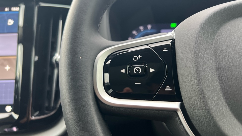 Used Volvo XC60 2025 for sale - 76914911: Photo 18