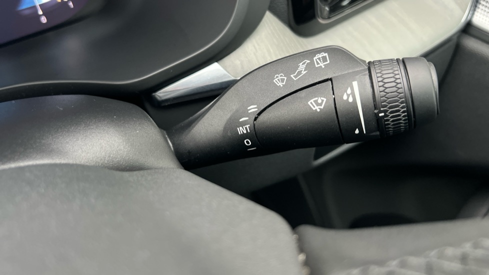 Used Volvo XC60 2025 for sale - 76914911: Photo 30