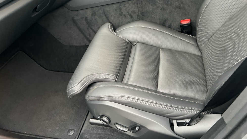 Used Volvo XC60 2025 for sale - 76914911: Photo 32