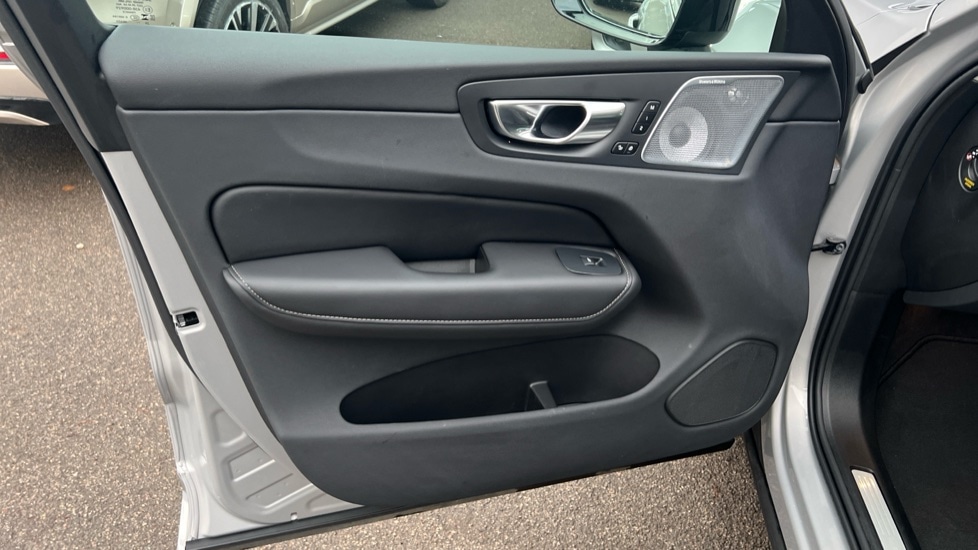 Used Volvo XC60 2025 for sale - 76914911: Photo 47