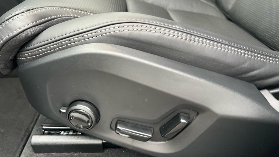 Used Volvo XC60 2025 for sale - 76914911: Photo 48