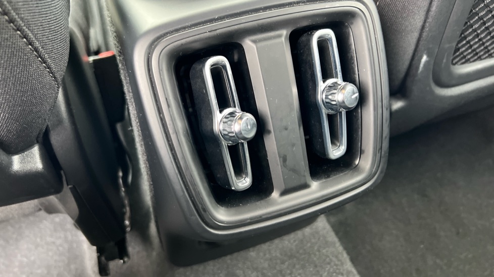 Used Volvo XC40 2023 for sale - 76948288: Photo 47