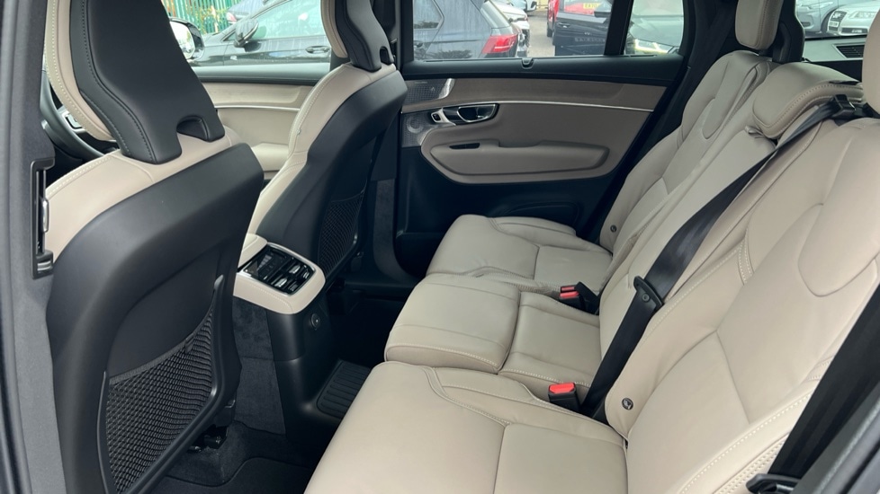 Used Volvo XC90 2025 for sale - 76112200: Photo 10