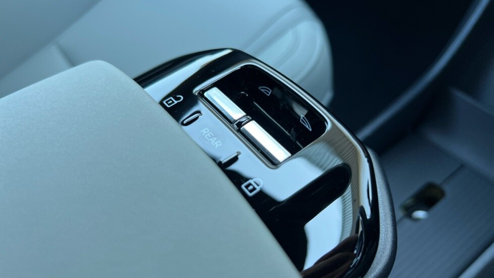 Used Volvo EX30 2025 for sale - 75472562: Photo 31