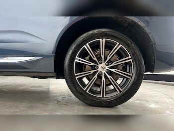 Used Volvo XC60 2021 for sale - 76297309: Photo
