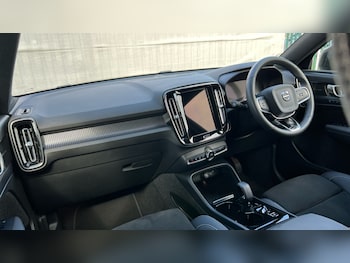 Used Volvo XC40 2022 for sale - 75843544: Photo