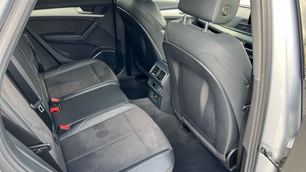 Used Audi Q5 2017 for sale - 76350864: Photo 41