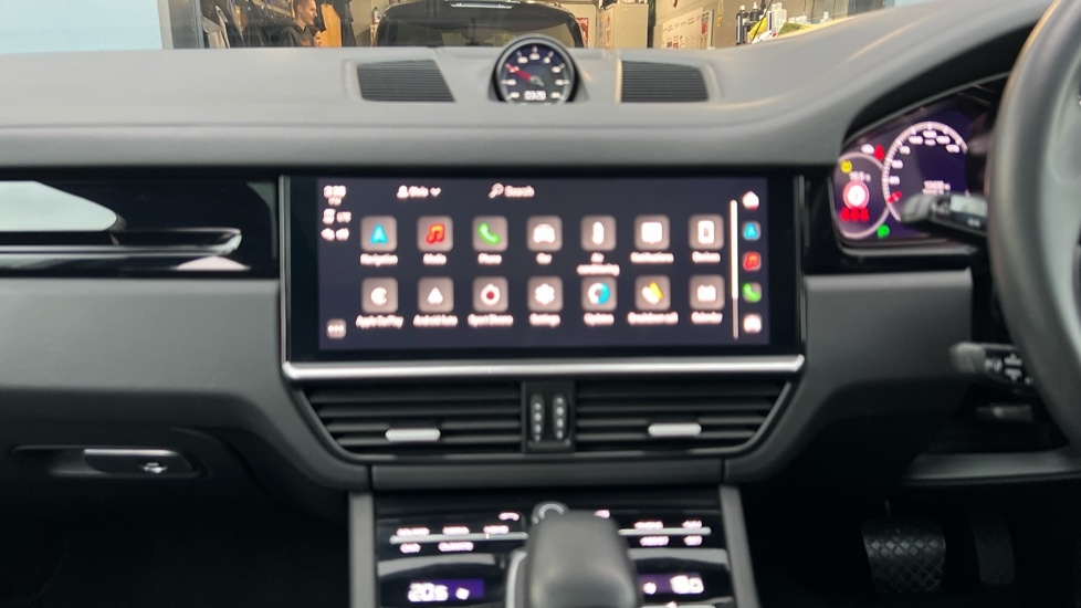 Used Porsche Cayenne 2023 for sale - 76434619: Photo 12