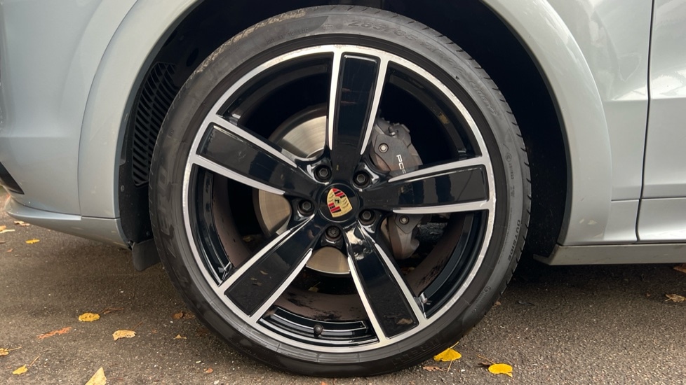 Used Porsche Cayenne 2023 for sale - 76434619: Photo 17