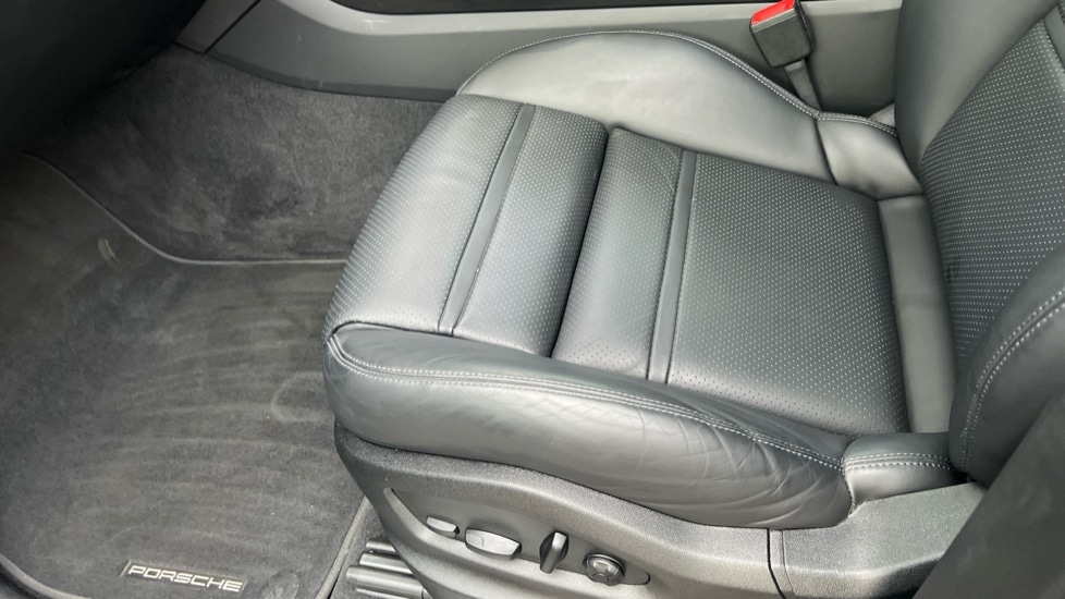 Used Porsche Cayenne 2023 for sale - 76434619: Photo 32