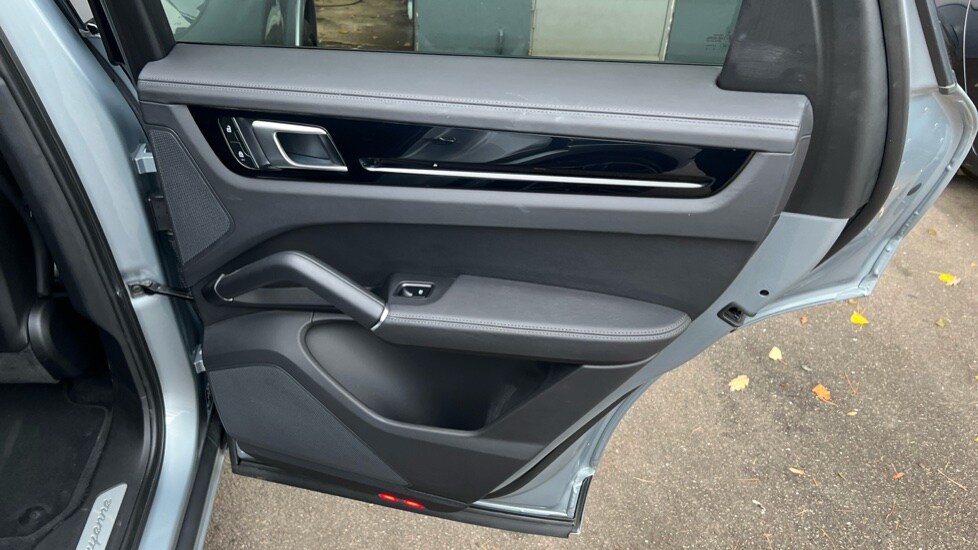 Used Porsche Cayenne 2023 for sale - 76434619: Photo 42