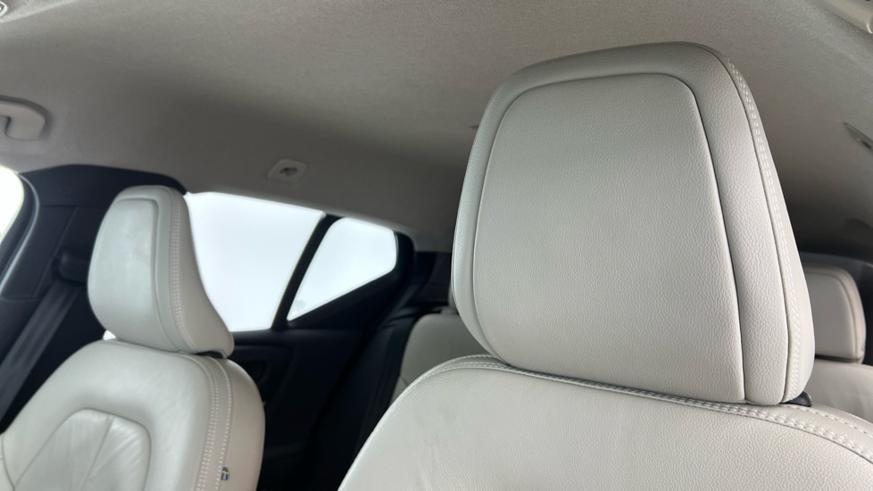 Used Volvo XC40 2021 for sale - 76501334: Photo 11