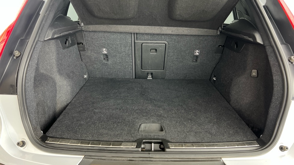 Used Volvo XC40 2021 for sale - 76501334: Photo 5