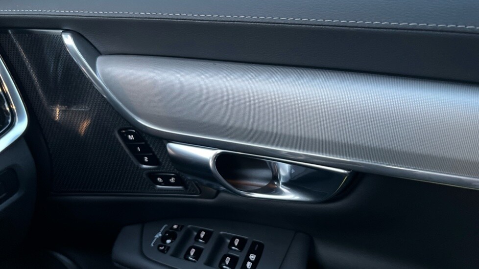 Used Volvo V90 2025 for sale - 75472477: Photo 15