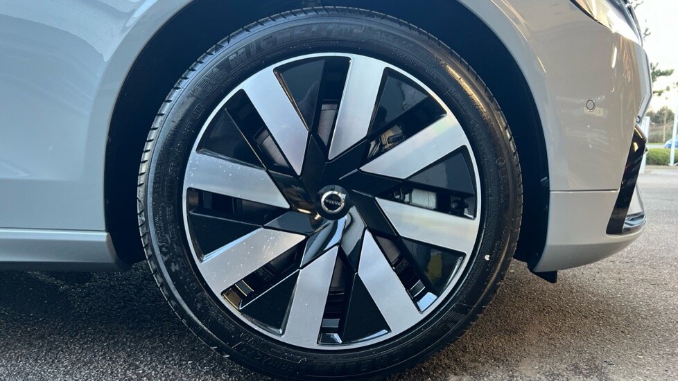 Used Volvo V90 2025 for sale - 75472477: Photo 16