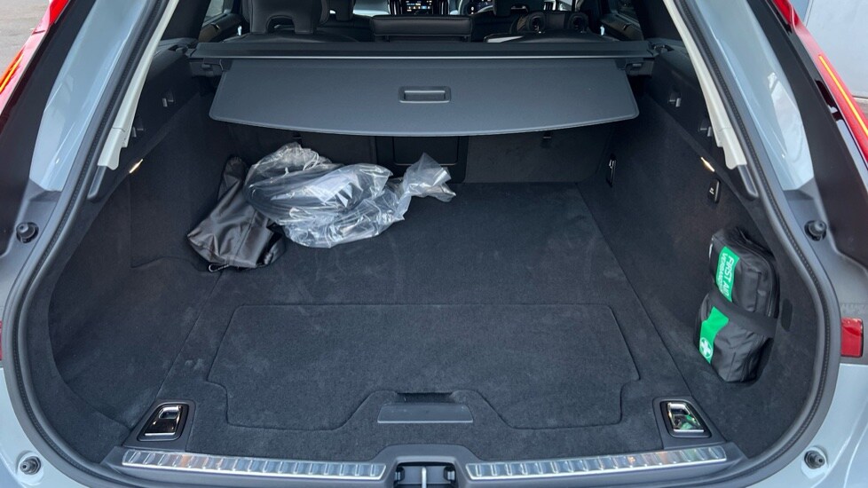 Used Volvo V90 2025 for sale - 75472477: Photo 17