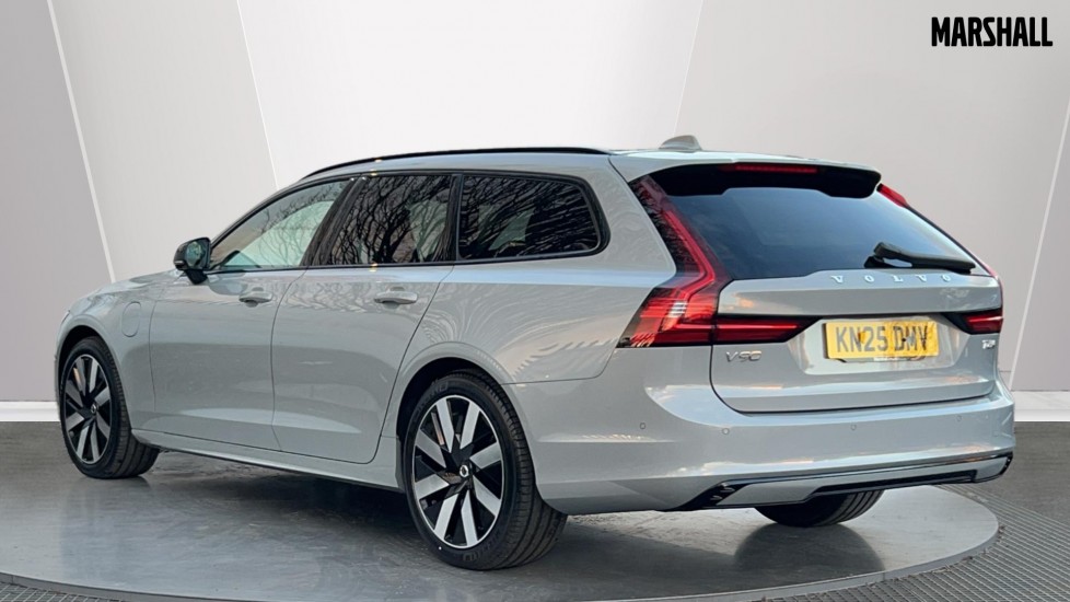 Used Volvo V90 2025 for sale - 75472477: Photo 2