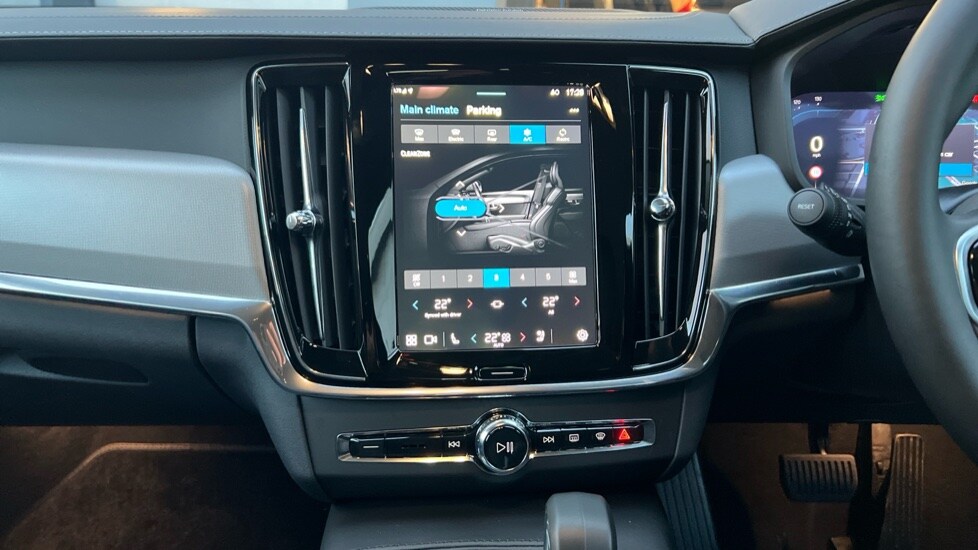 Used Volvo V90 2025 for sale - 75472477: Photo 22