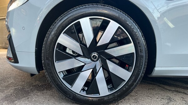 Used Volvo V90 2025 for sale - 75472477: Photo 25