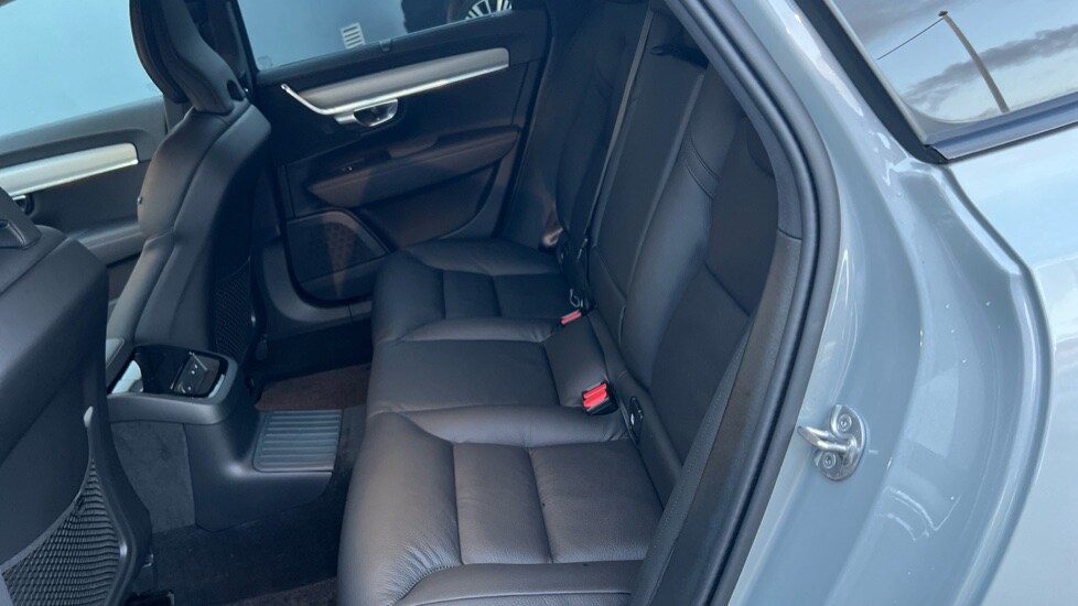 Used Volvo V90 2025 for sale - 75472477: Photo 38