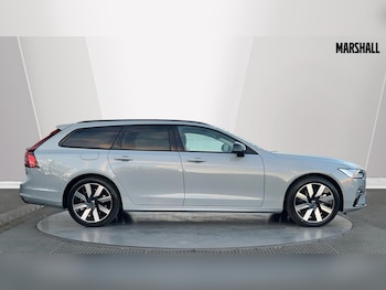 Used Volvo V90 2025 for sale - 75472477: Photo