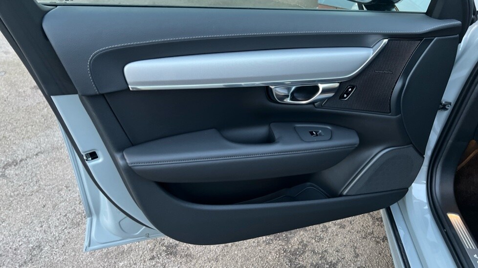 Used Volvo V90 2025 for sale - 75472477: Photo 48