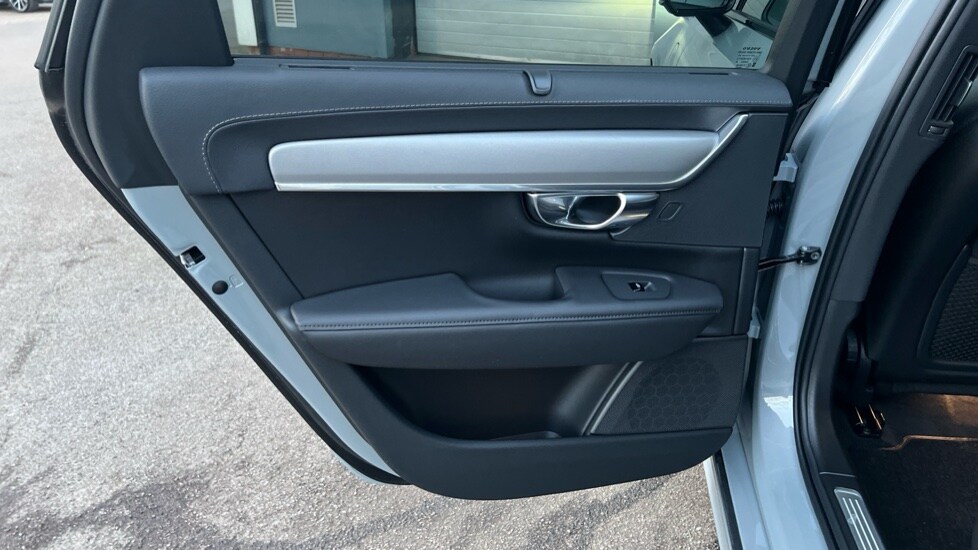 Used Volvo V90 2025 for sale - 75472477: Photo 49