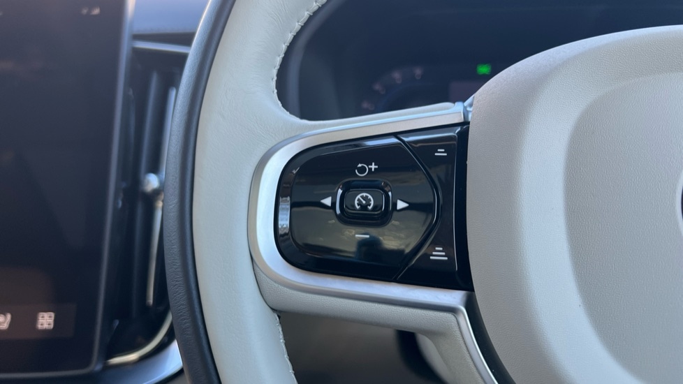 Used Volvo XC90 2025 for sale - 76999490: Photo 18