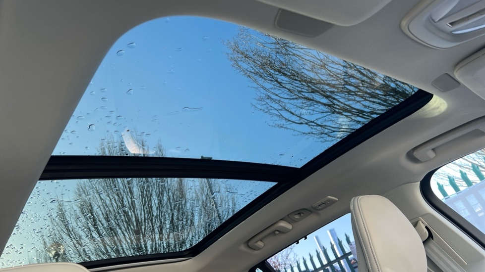 Used Volvo XC90 2025 for sale - 76999490: Photo 44