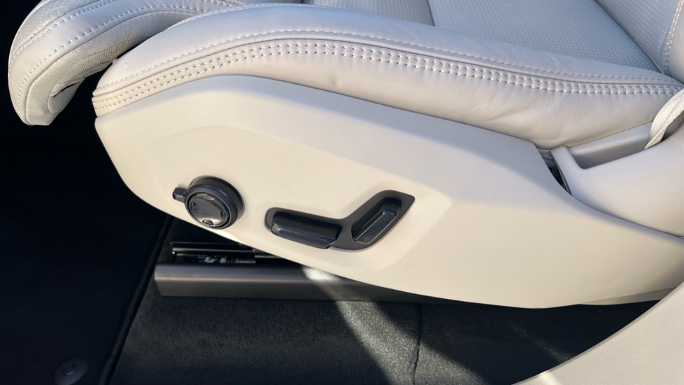 Used Volvo XC90 2025 for sale - 76999490: Photo 45