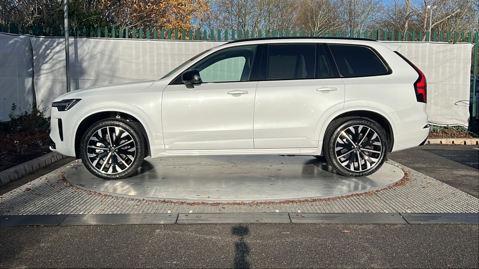 Used Volvo XC90 2025 for sale - 76999490: Photo 8