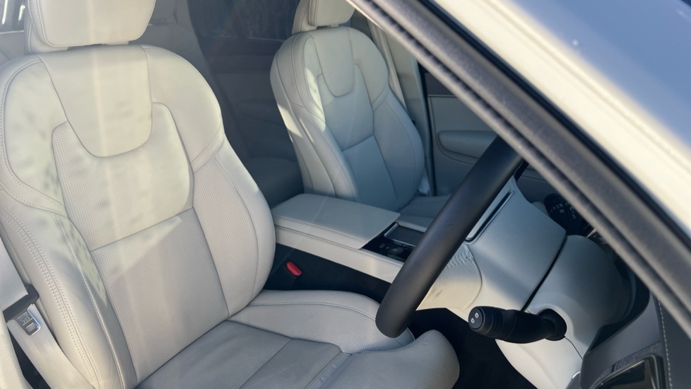 Used Volvo XC90 2025 for sale - 76999490: Photo 9