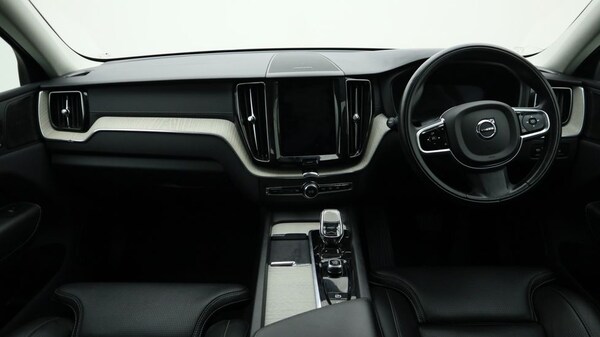 Used Volvo XC60 2022 for sale - 75472489: Photo 10
