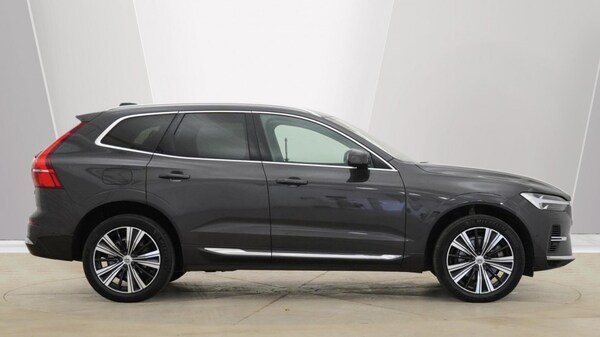 Used Volvo XC60 2022 for sale - 75472489: Photo 2