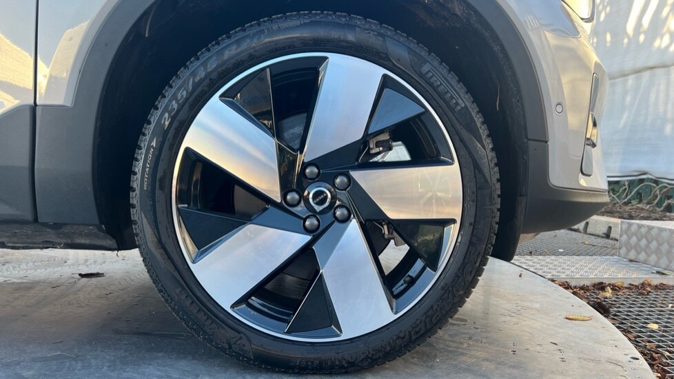 Used Volvo XC40 2024 for sale - 76593727: Photo 16