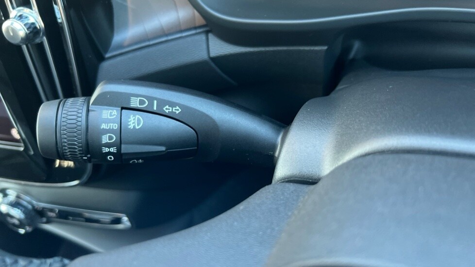 Used Volvo XC40 2024 for sale - 76593727: Photo 28