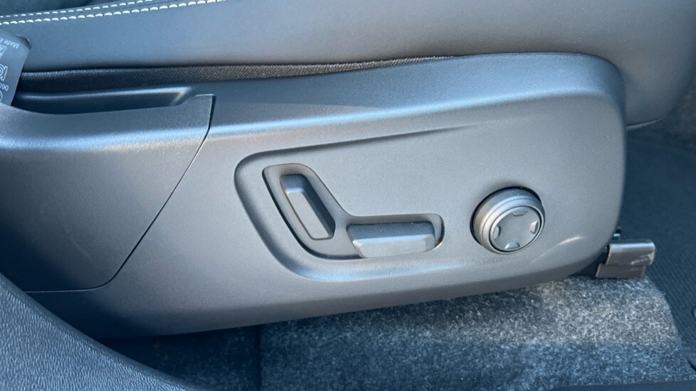 Used Volvo XC40 2024 for sale - 76593727: Photo 44