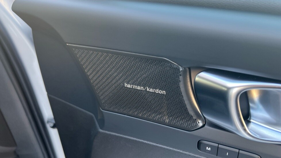 Used Volvo XC40 2024 for sale - 76593727: Photo 46